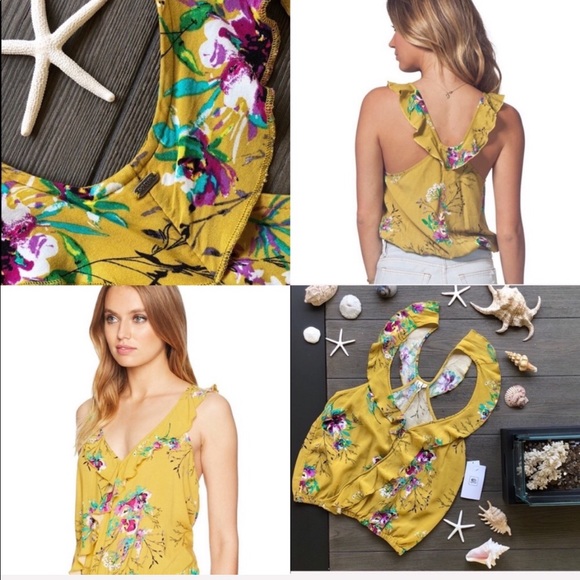 Rip Curl Tops - 🌴🌼RIP CURL- CUTE TOP🌼🌴
